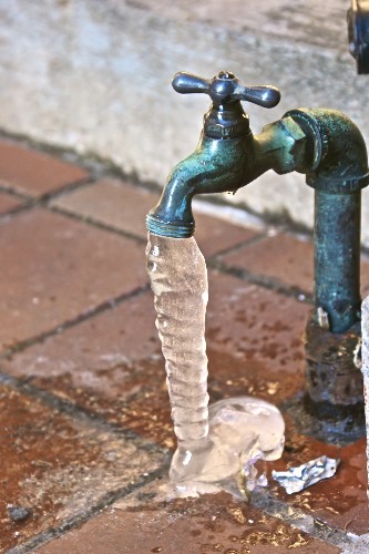 Winter Water Leaking Problems and How to Prevent Water Leaks